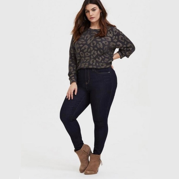 TORRID 🐆 Leopard Print Ribbed Sweater Plus Size 00 Gold Foil Shimmer Knit Grey - Picture 3 of 8